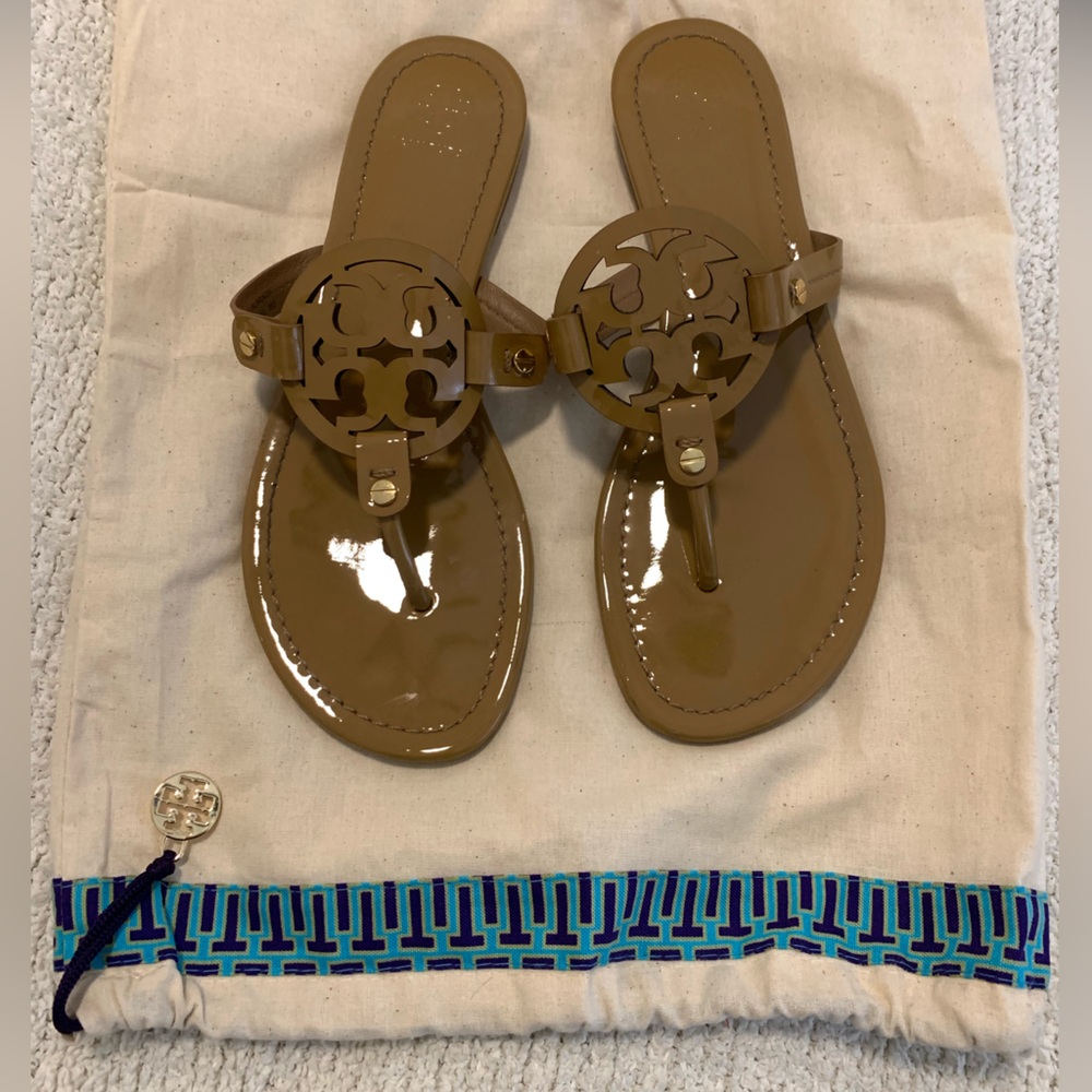 Tory Burch Patent Leather Miller Thong Sandal in color Sand/Tan size 8